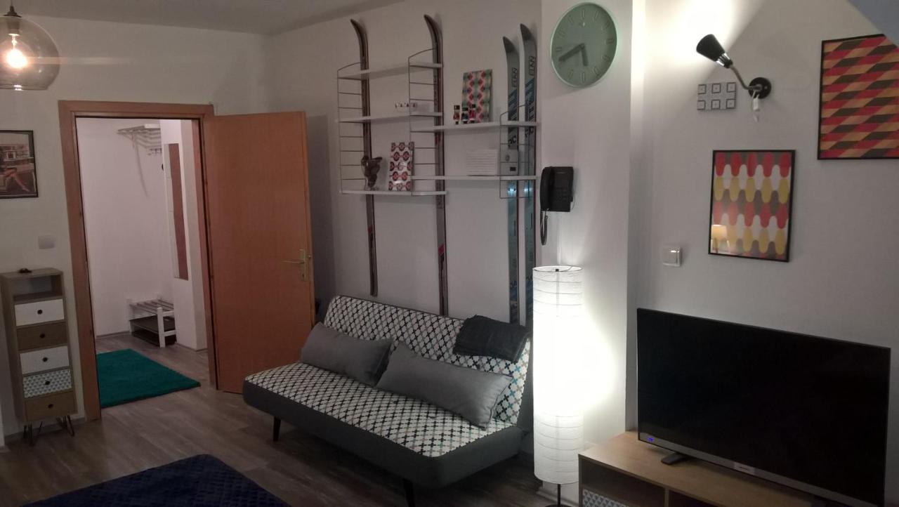 Apartman-Vila Nikola, 064Jedansedamdvatridevetnulatri コパオニク エクステリア 写真